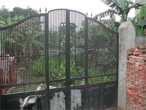 Nhiều chủ Kl99ok phiên bản mới "trang điểm" cho thửa đất bằng tường bao và cổng sắt